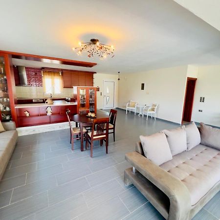 Geka'S Apartment Skala Rachoni  المظهر الخارجي الصورة