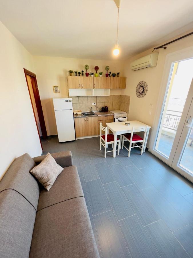 Geka'S Apartment Skala Rachoni  المظهر الخارجي الصورة